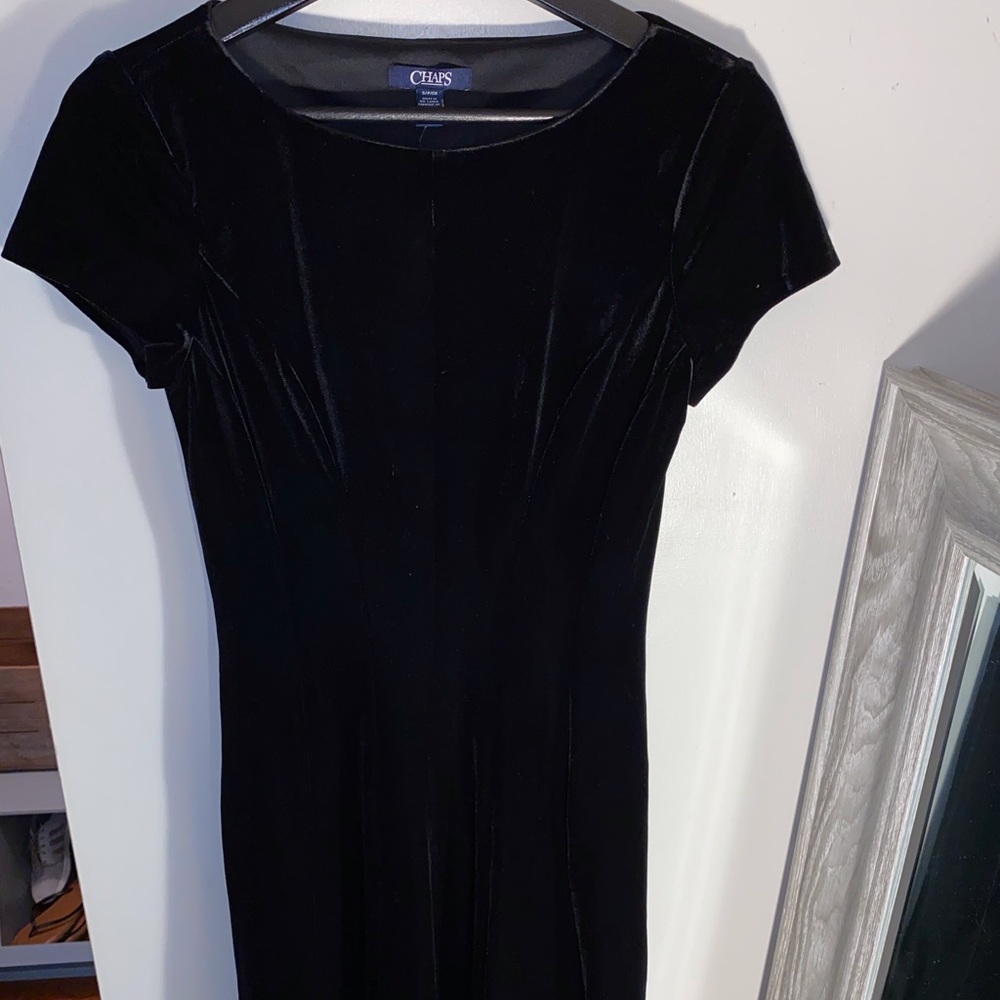 Chaps black velvet dress